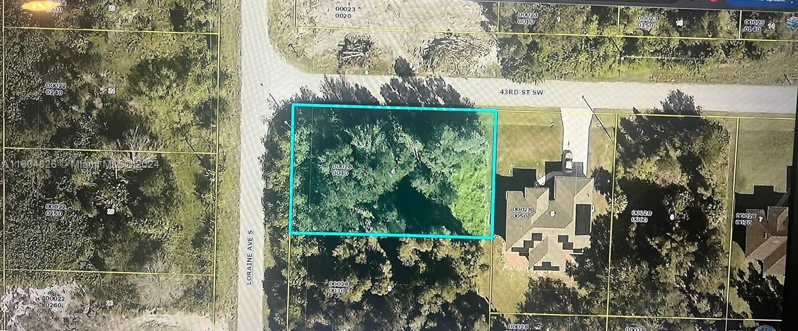 For Sale: $42,000 (0.27 acres)