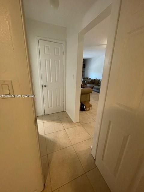 For Rent: $1,900 (1 beds, 1 baths, 565 Square Feet)