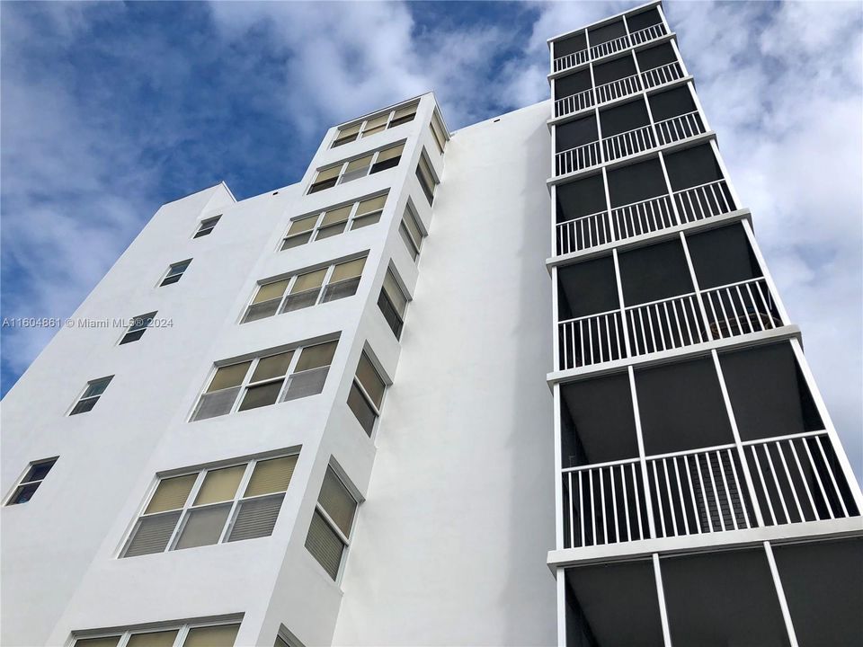 En Venta: $275,000 (2 camas, 2 baños, 1025 Pies cuadrados)