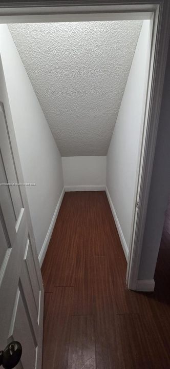 For Rent: $2,100 (2 beds, 2 baths, 1051 Square Feet)