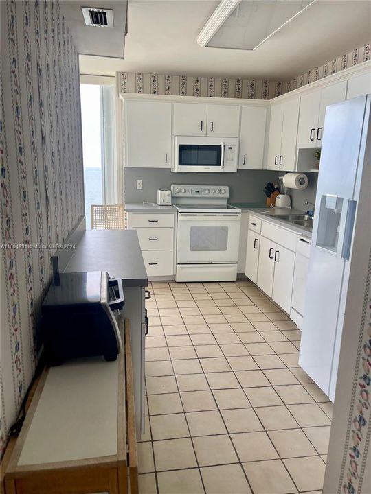 For Rent: $6,000 (2 beds, 2 baths, 1875 Square Feet)