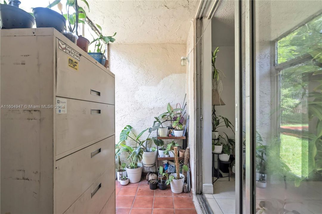 En Venta: $289,000 (2 camas, 2 baños, 1099 Pies cuadrados)