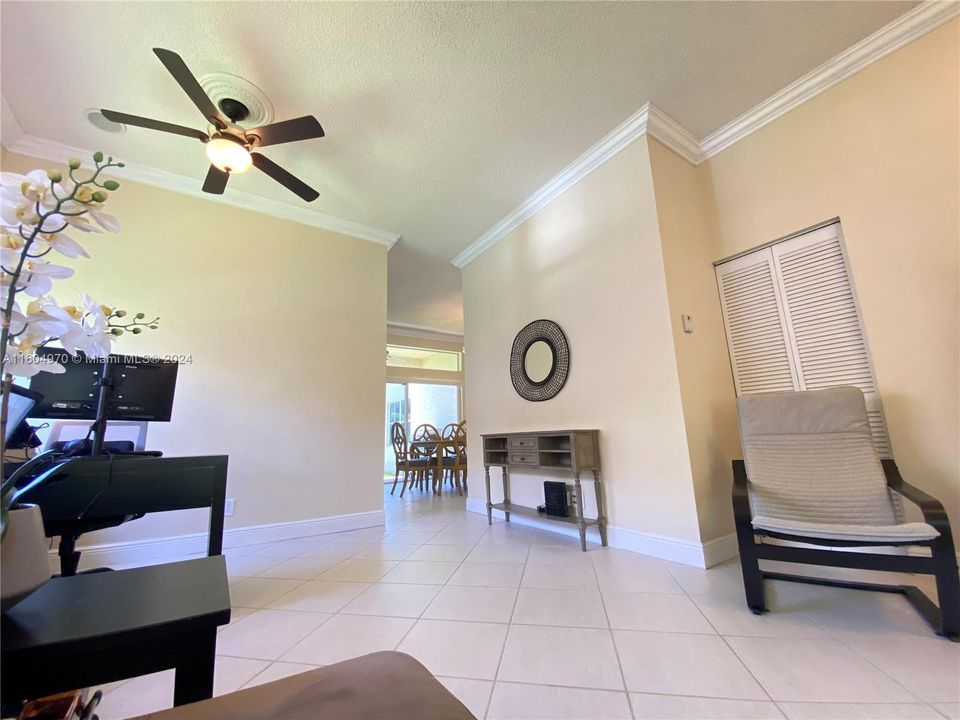 For Rent: $3,950 (3 beds, 2 baths, 1468 Square Feet)