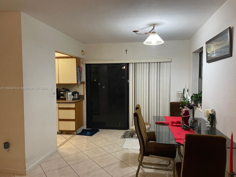 Active With Contract: $385,000 (4 beds, 2 baths, 1356 Square Feet)