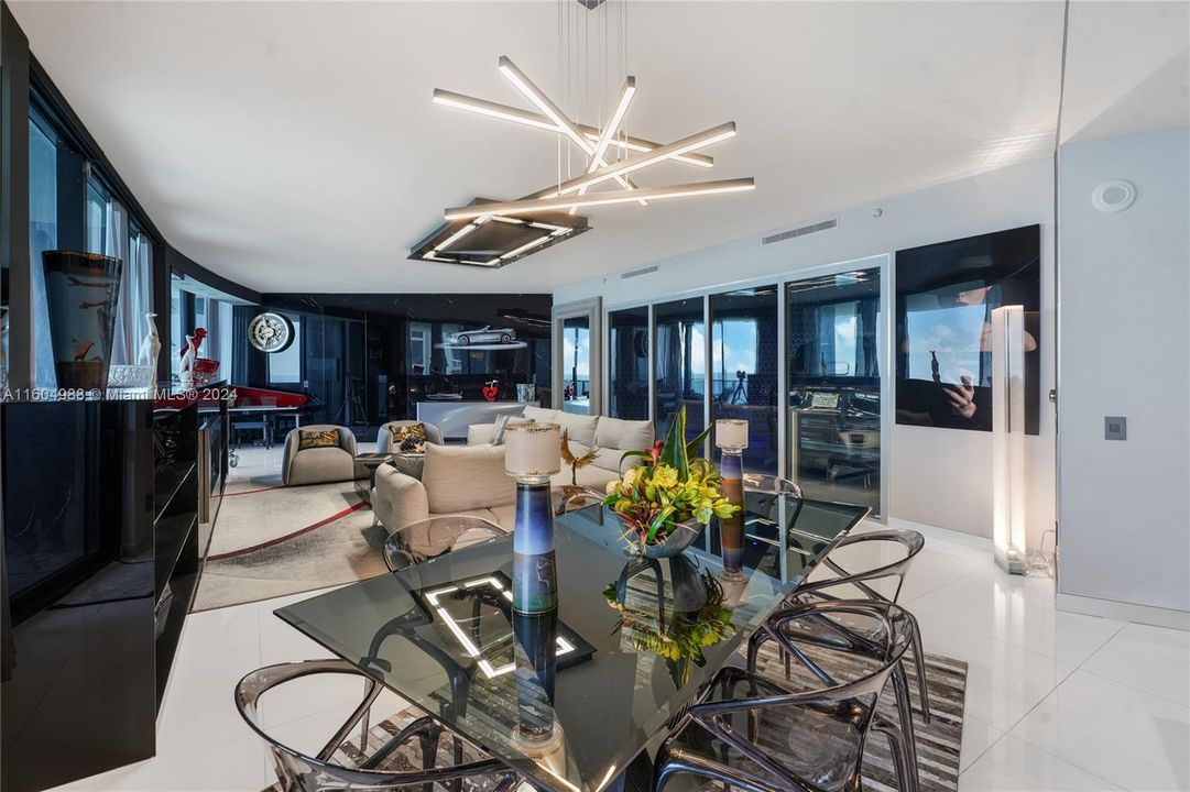 For Sale: $5,995,000 (4 beds, 4 baths, 3171 Square Feet)
