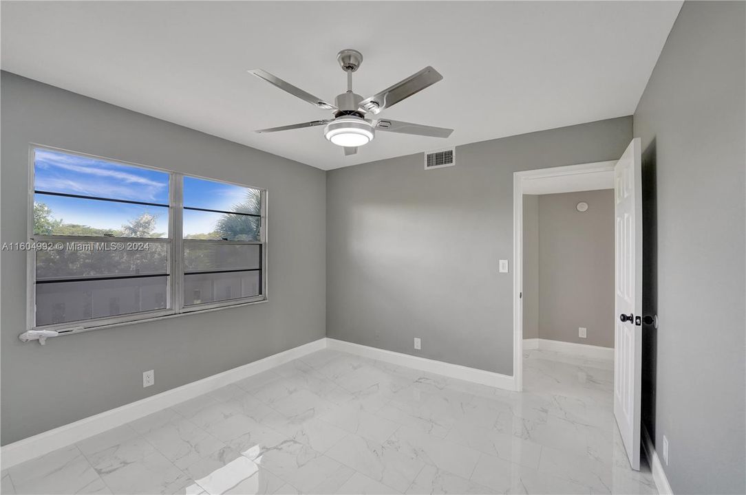 For Sale: $249,500 (2 beds, 2 baths, 1157 Square Feet)