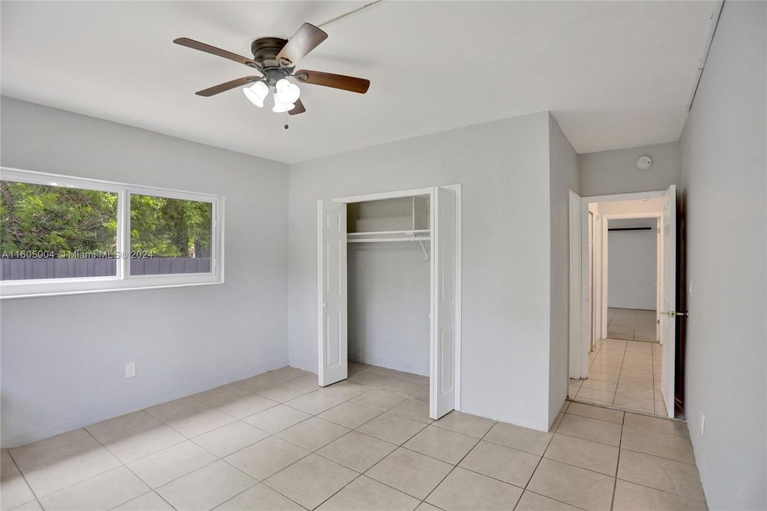 For Sale: $280,000 (2 beds, 2 baths, 1230 Square Feet)