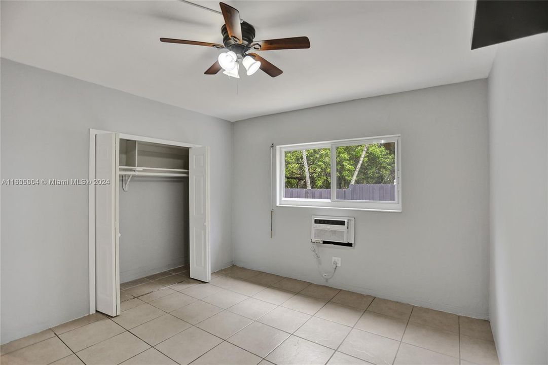 For Sale: $280,000 (2 beds, 2 baths, 1230 Square Feet)