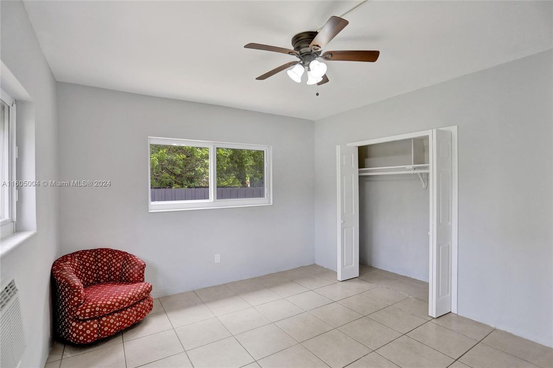 For Sale: $259,900 (2 beds, 2 baths, 1230 Square Feet)