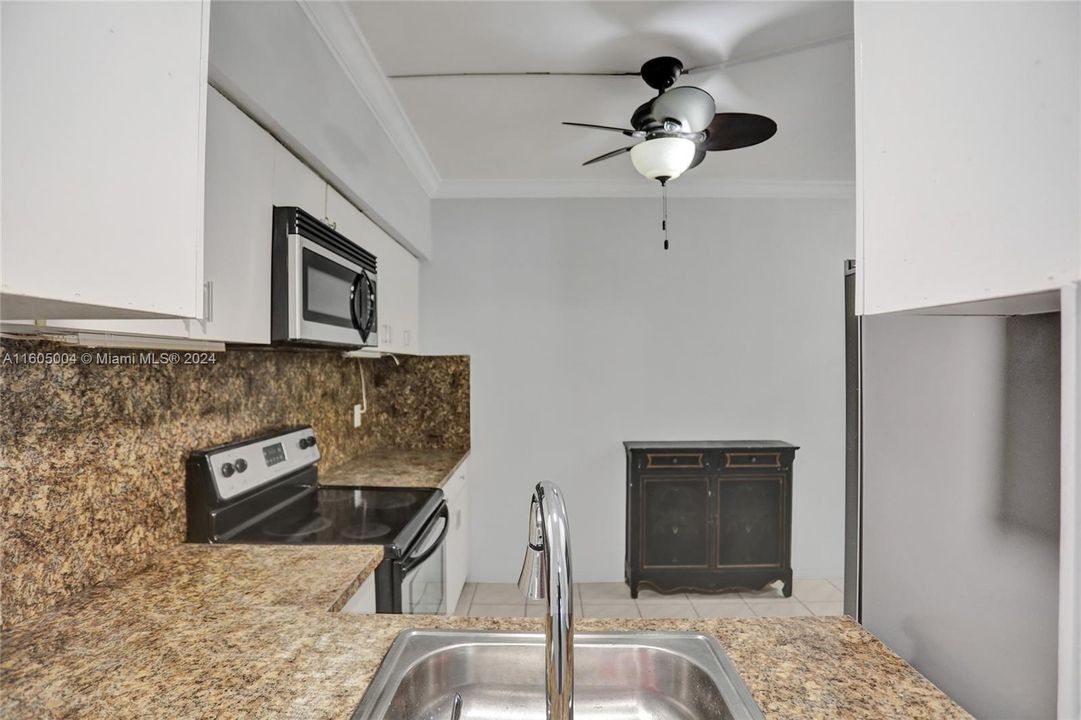 For Sale: $259,900 (2 beds, 2 baths, 1230 Square Feet)