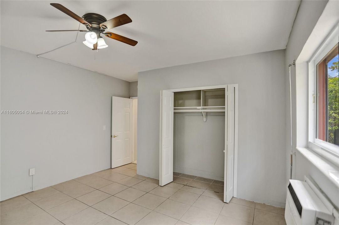 For Sale: $280,000 (2 beds, 2 baths, 1230 Square Feet)