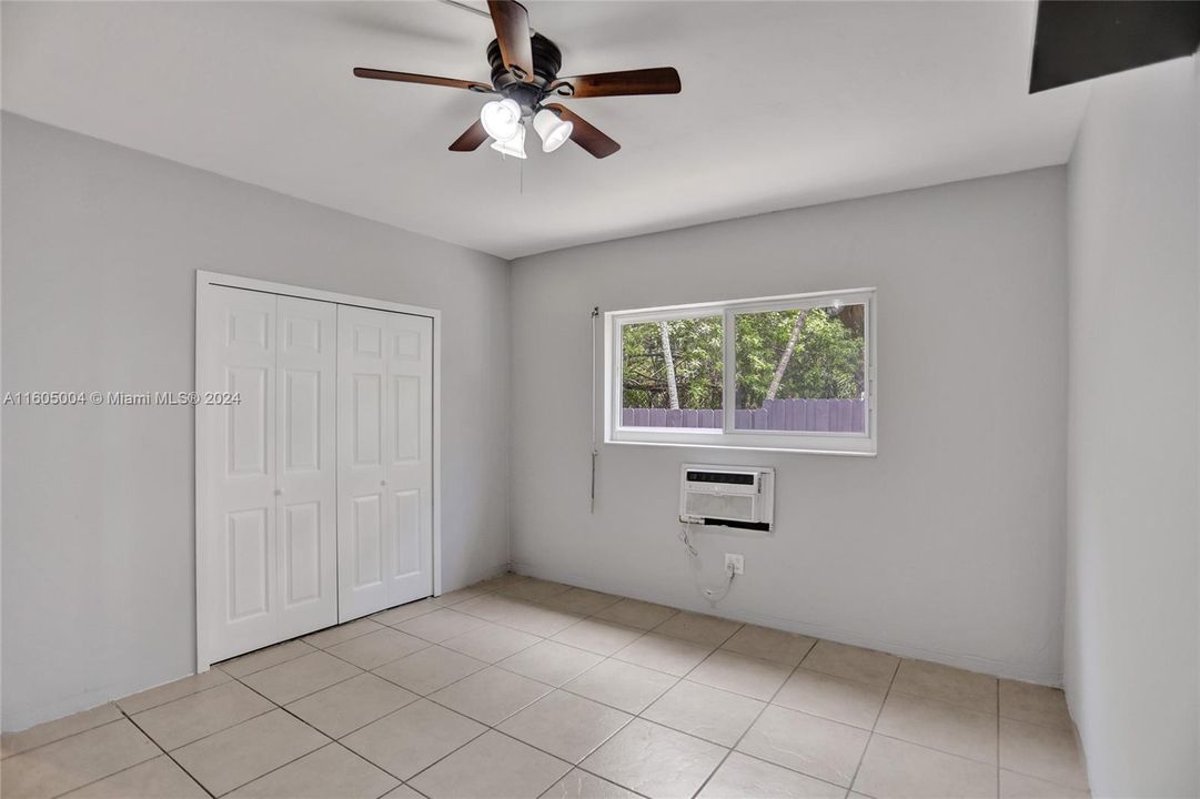 For Sale: $259,900 (2 beds, 2 baths, 1230 Square Feet)