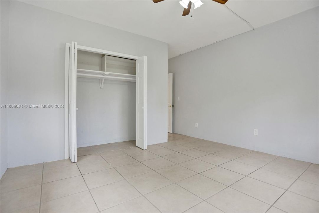 For Sale: $280,000 (2 beds, 2 baths, 1230 Square Feet)