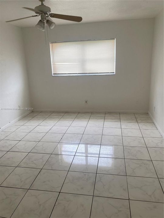 Recently Rented: $1,625 (1 beds, 1 baths, 761 Square Feet)