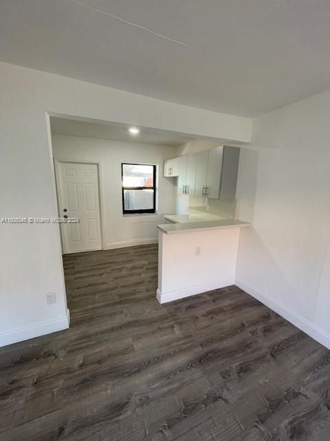 For Rent: $2,500 (1 beds, 1 baths, 2400 Square Feet)