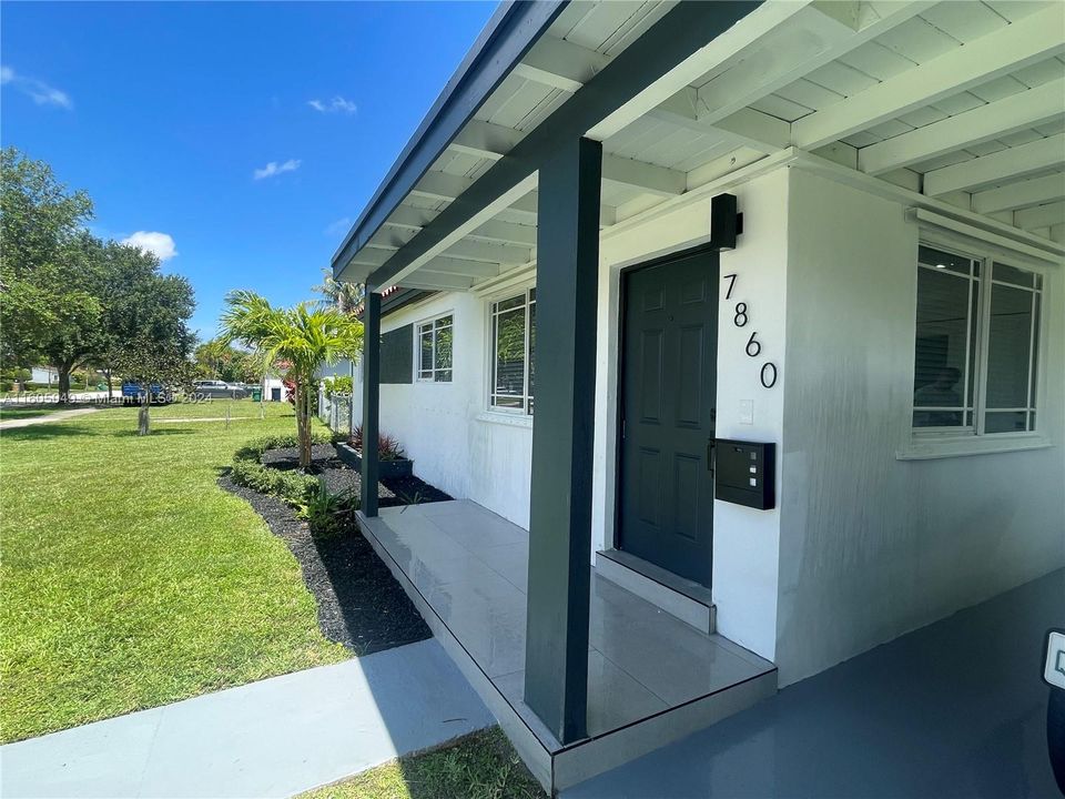 For Sale: $749,000 (3 beds, 2 baths, 1541 Square Feet)