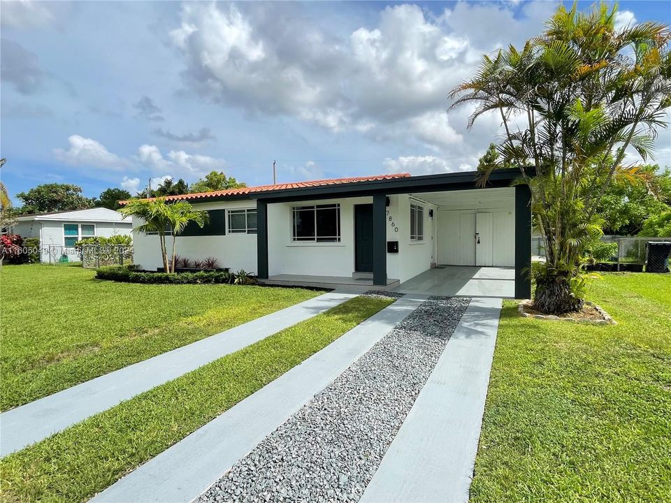 For Sale: $775,000 (3 beds, 2 baths, 1541 Square Feet)