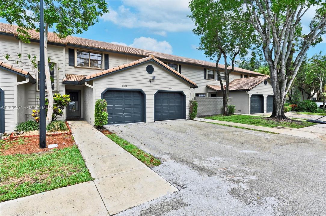 For Sale: $510,000 (3 beds, 2 baths, 1590 Square Feet)