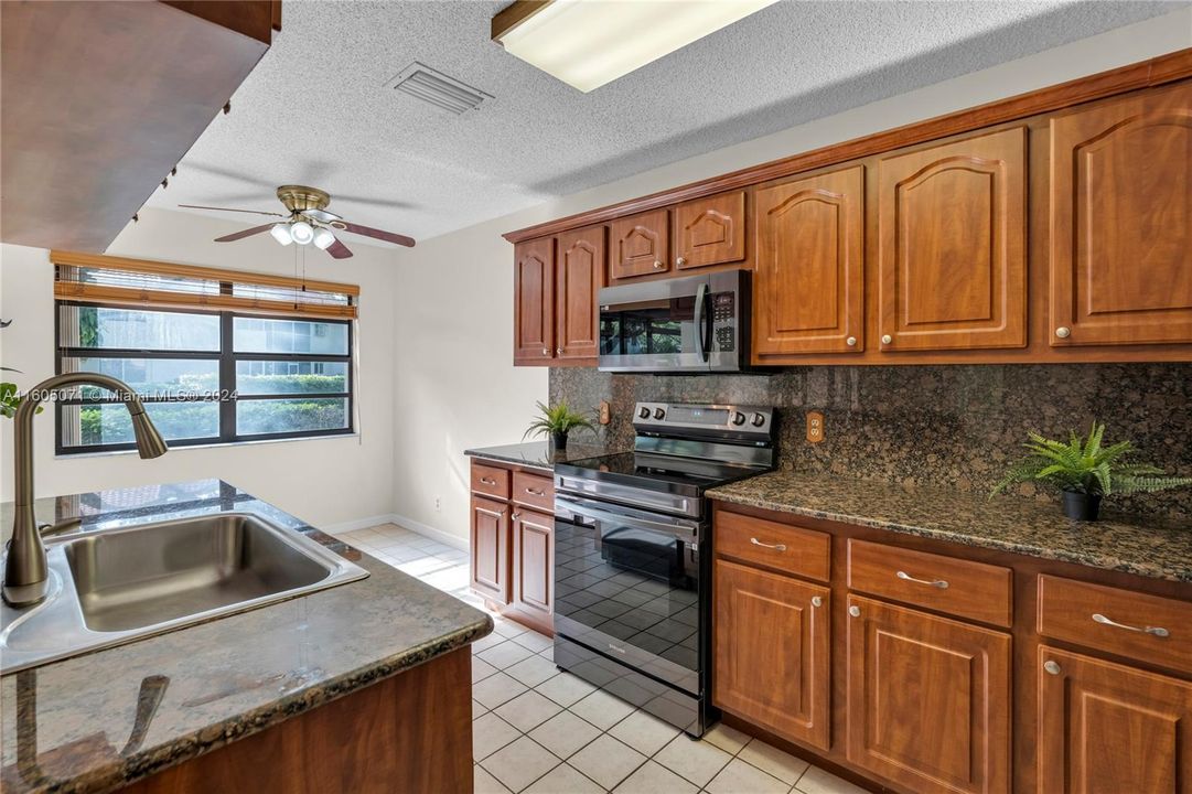 For Sale: $459,000 (3 beds, 2 baths, 1590 Square Feet)