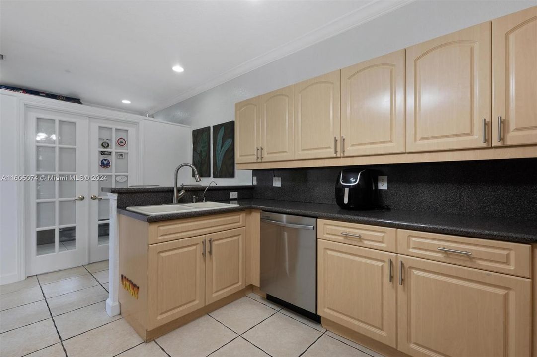 For Sale: $445,000 (3 beds, 2 baths, 1445 Square Feet)