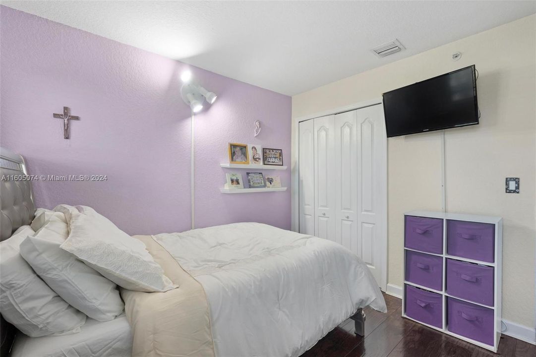 For Sale: $445,000 (3 beds, 2 baths, 1445 Square Feet)