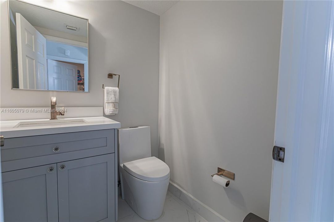 Active With Contract: $2,800 (2 beds, 2 baths, 1512 Square Feet)
