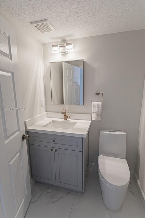 Active With Contract: $2,800 (2 beds, 2 baths, 1512 Square Feet)