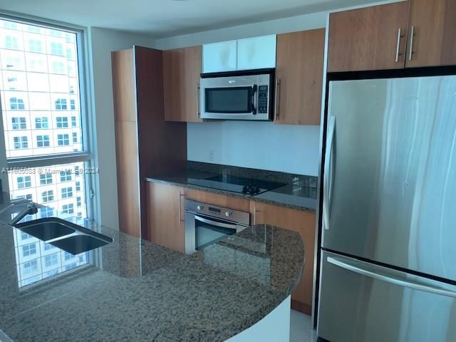 For Rent: $3,100 (1 beds, 1 baths, 790 Square Feet)