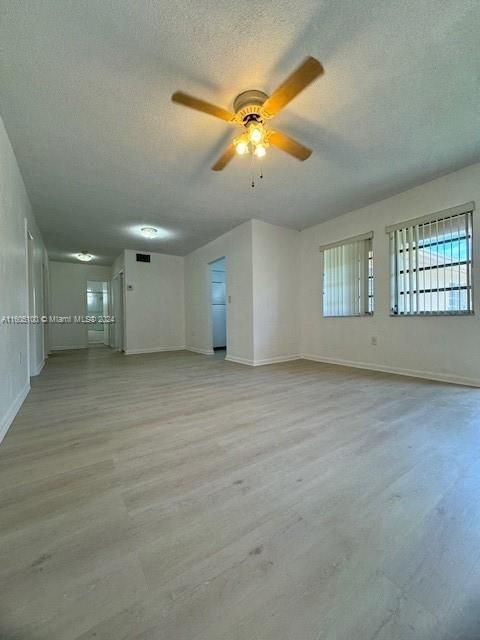 For Rent: $3,200 (3 beds, 2 baths, 1350 Square Feet)