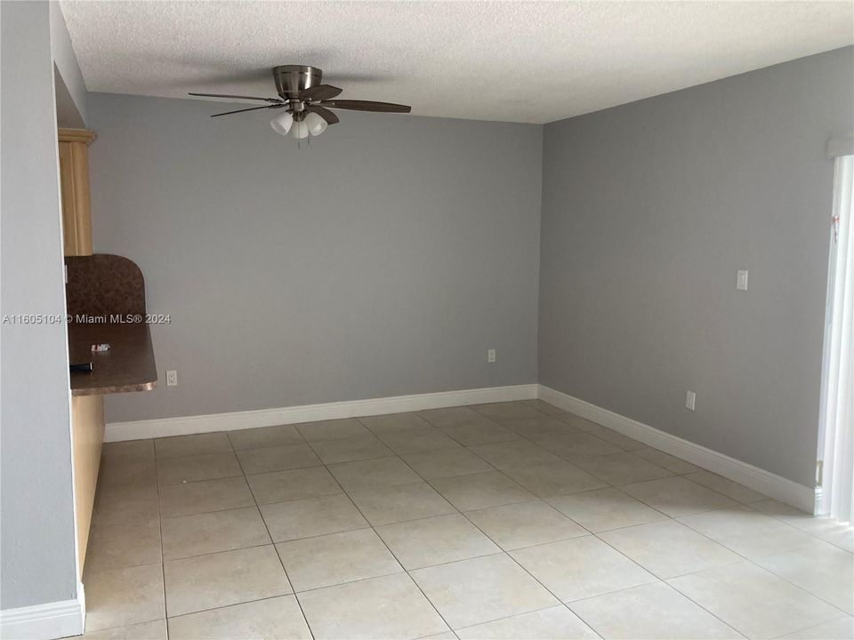 For Rent: $2,800 (3 beds, 2 baths, 1100 Square Feet)