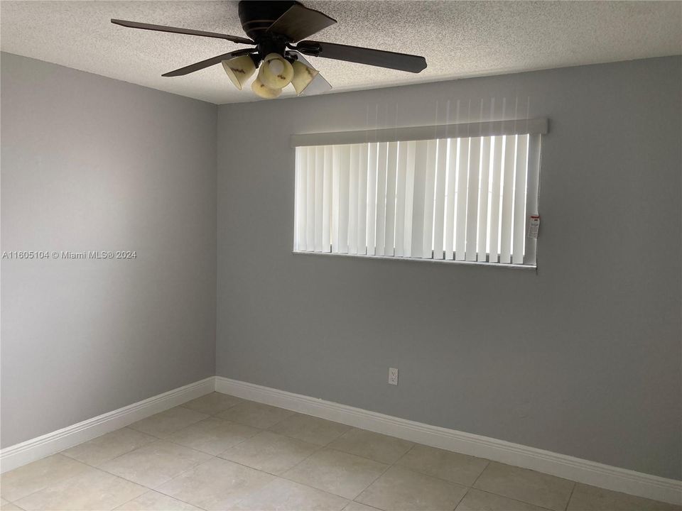 For Rent: $2,800 (3 beds, 2 baths, 1100 Square Feet)