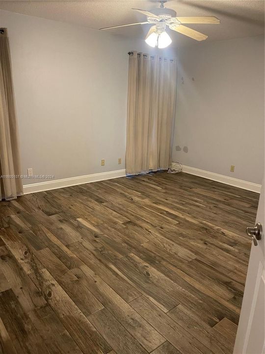 Active With Contract: $3,400 (3 beds, 2 baths, 1382 Square Feet)