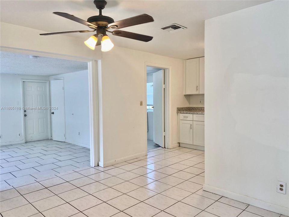 For Rent: $2,950 (4 beds, 2 baths, 1151 Square Feet)