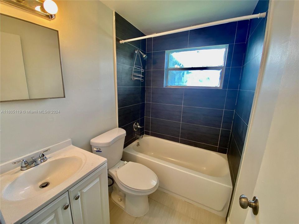 For Rent: $2,950 (4 beds, 2 baths, 1151 Square Feet)