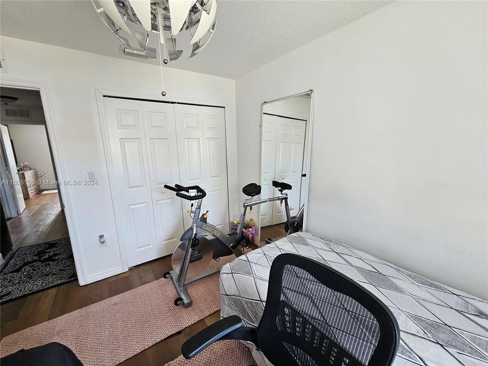 For Sale: $345,000 (3 beds, 2 baths, 1509 Square Feet)