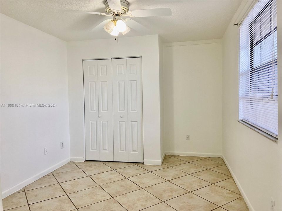 For Rent: $2,350 (3 beds, 2 baths, 1195 Square Feet)