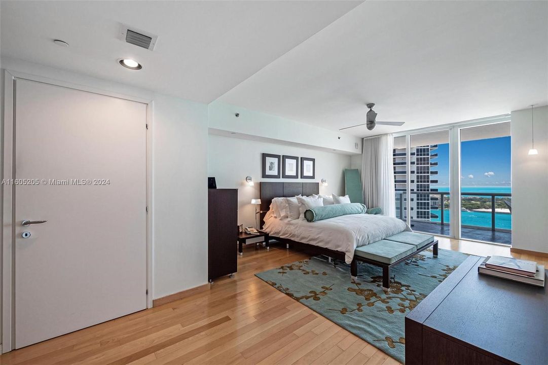 For Sale: $3,500,000 (3 beds, 3 baths, 2158 Square Feet)