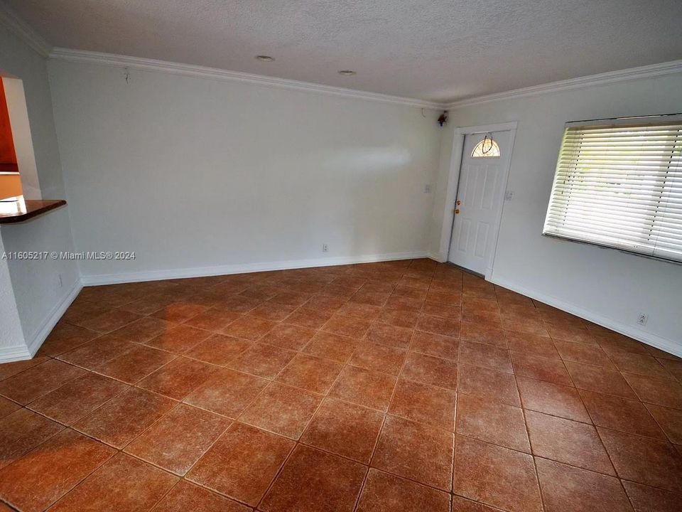 Recently Rented: $3,200 (2 beds, 2 baths, 1578 Square Feet)