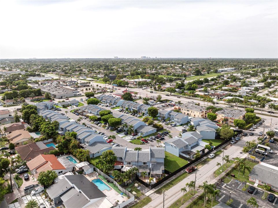 Active With Contract: $405,000 (2 beds, 2 baths, 1260 Square Feet)