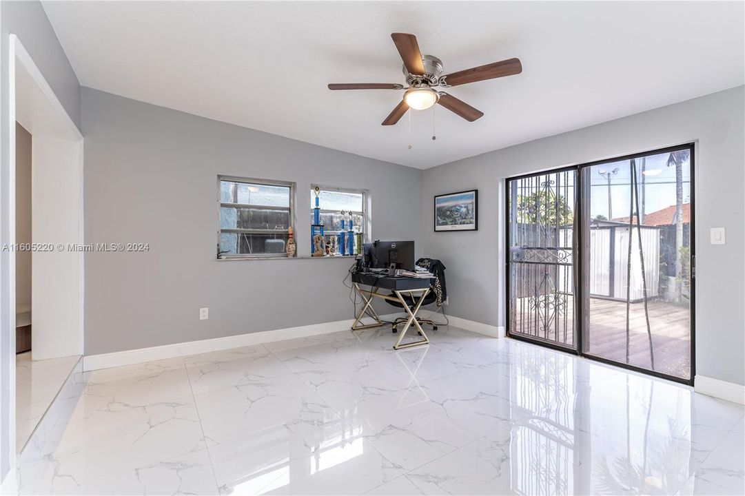 Active With Contract: $405,000 (2 beds, 2 baths, 1260 Square Feet)