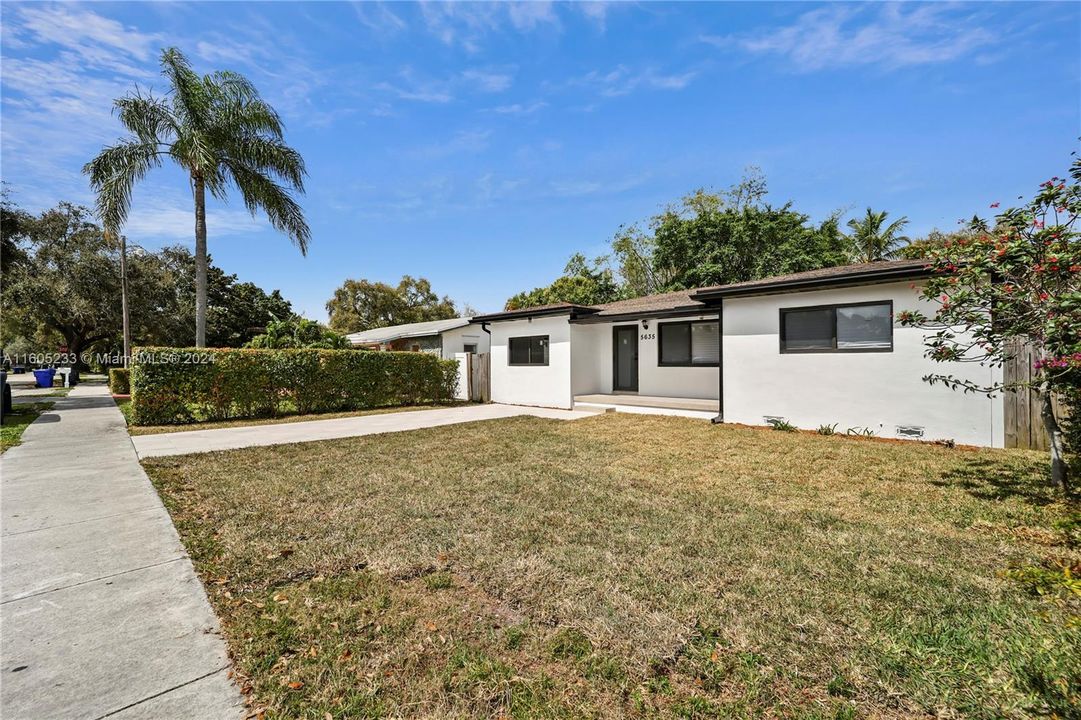 For Sale: $549,000 (3 beds, 2 baths, 1365 Square Feet)