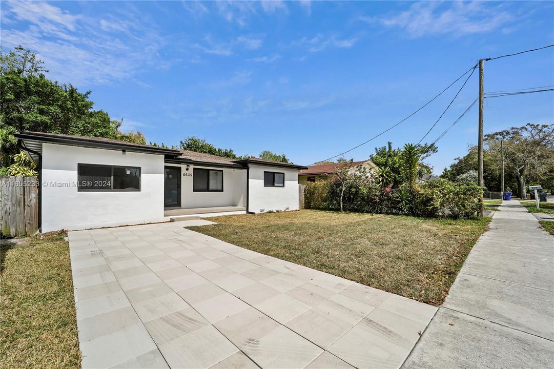 For Sale: $549,000 (3 beds, 2 baths, 1365 Square Feet)