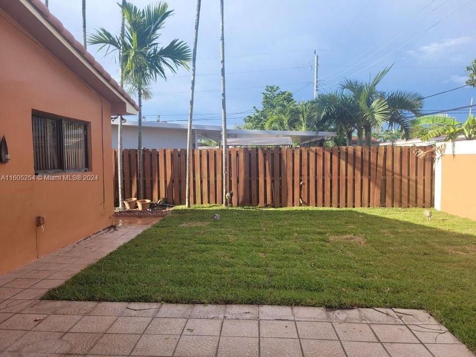 En Venta: $860,000 (4 camas, 3 baños, 2388 Pies cuadrados)