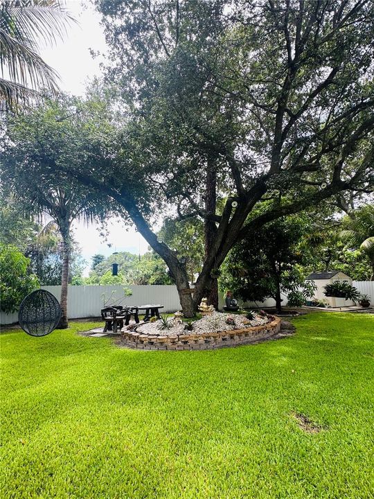 Recently Sold: $620,000 (3 beds, 2 baths, 1689 Square Feet)