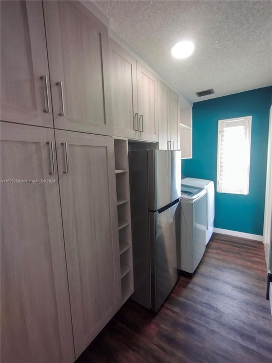 Active With Contract: $4,700 (4 beds, 2 baths, 2343 Square Feet)