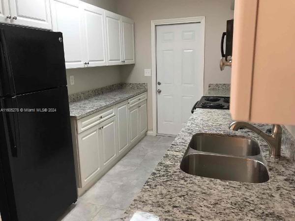 Active With Contract: $3,505 (5 beds, 3 baths, 2080 Square Feet)