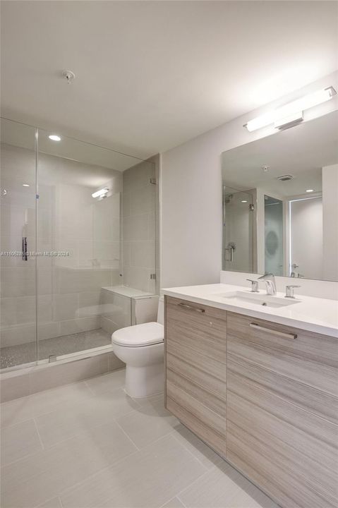 Active With Contract: $2,953 (1 beds, 1 baths, 842 Square Feet)