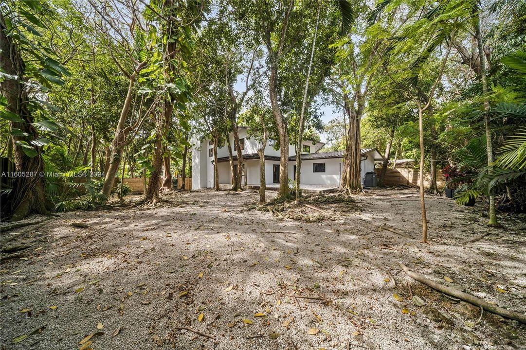 En Venta: $2,649,000 (4 camas, 3 baños, 4480 Pies cuadrados)