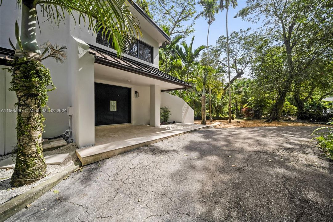 En Venta: $2,649,000 (4 camas, 3 baños, 4480 Pies cuadrados)