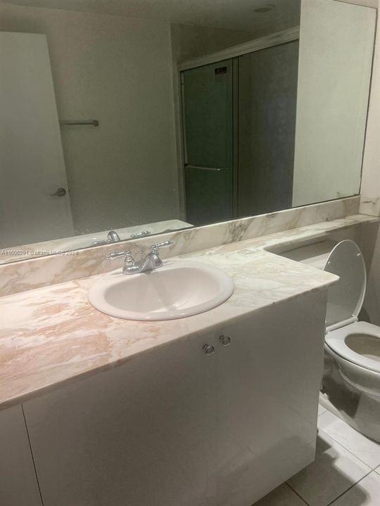 Recently Rented: $2,785 (2 beds, 2 baths, 1075 Square Feet)